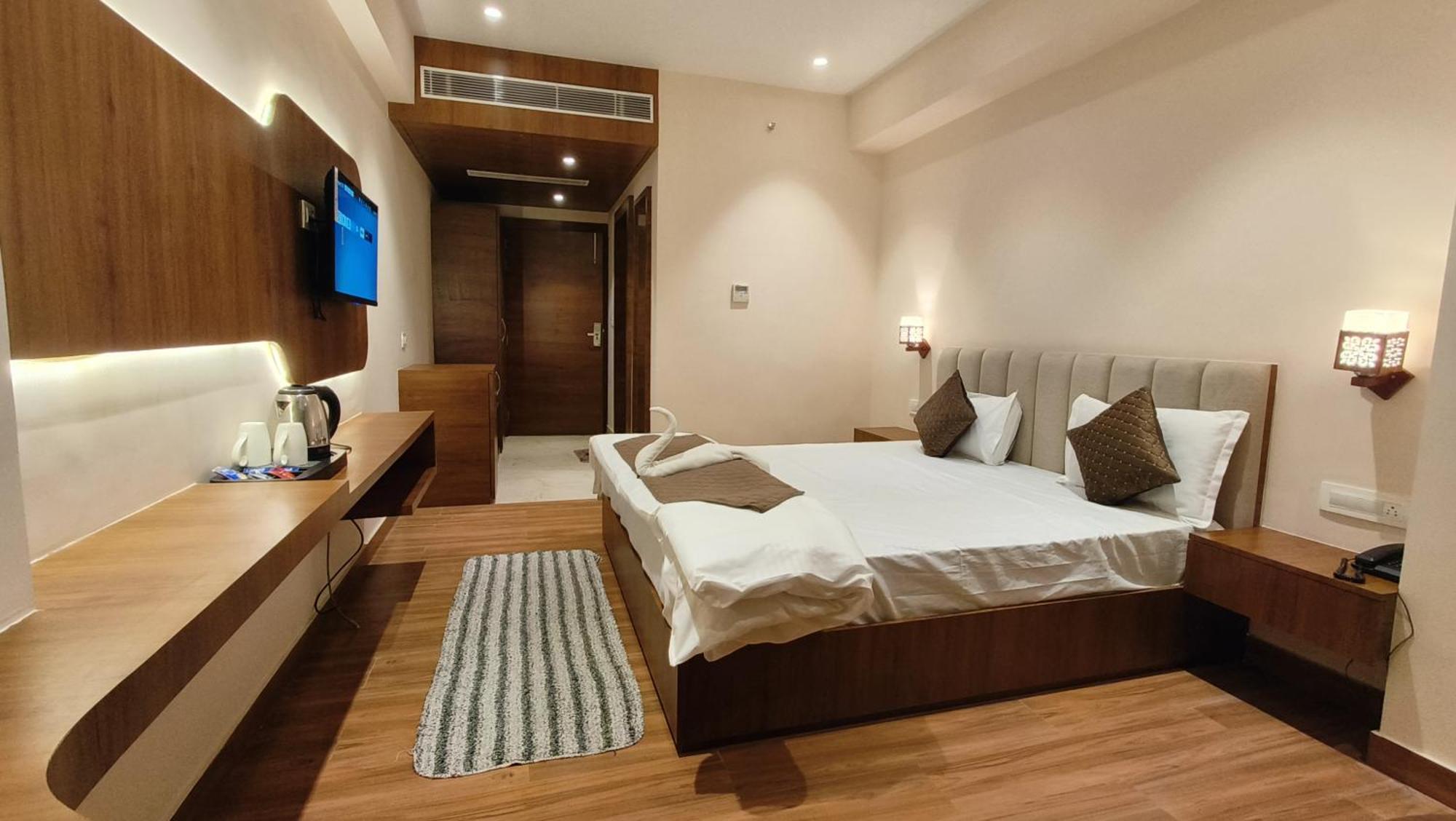 Hotel Blue Sapphire โกตา ภายนอก รูปภาพ