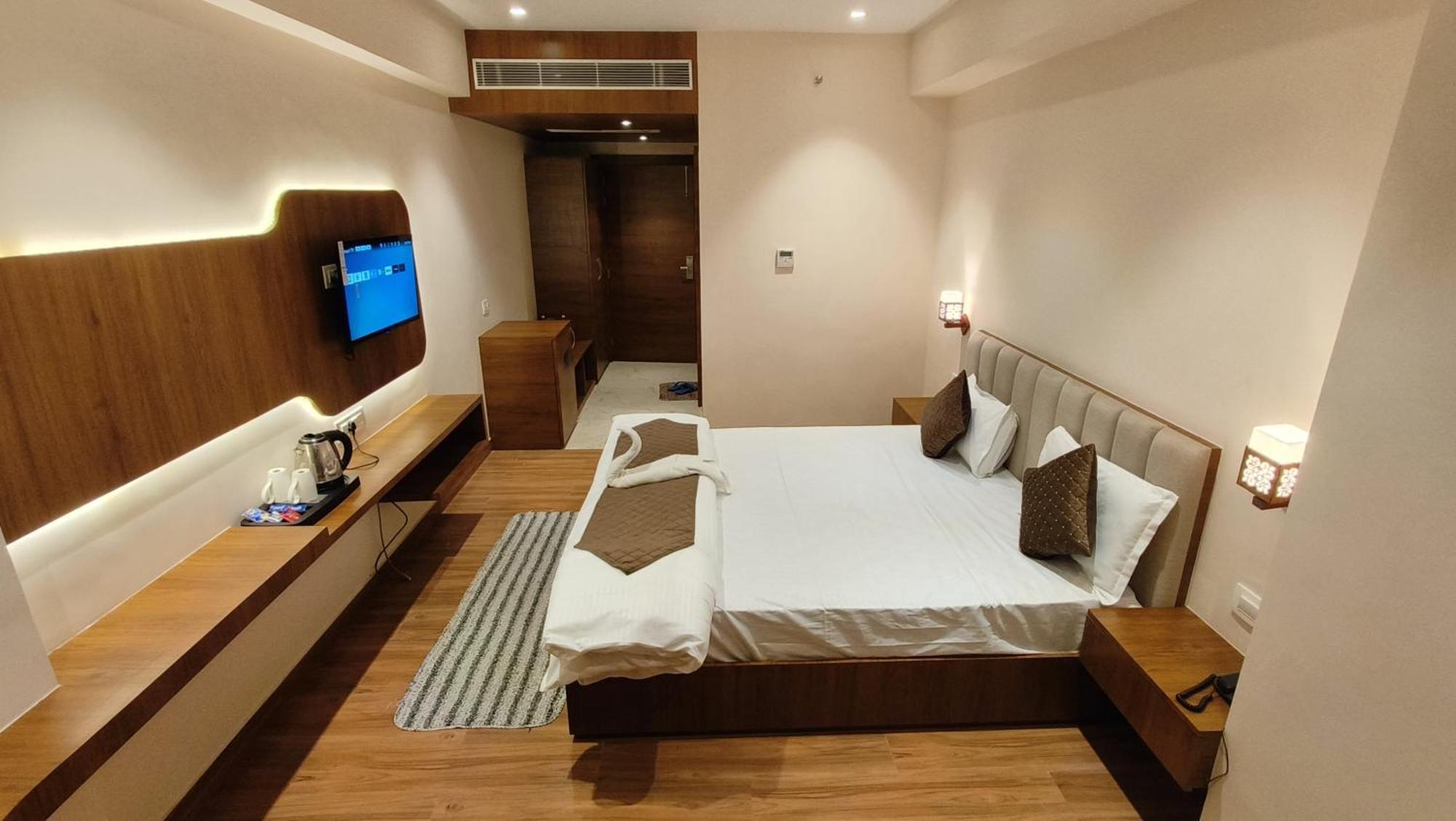 Hotel Blue Sapphire โกตา ภายนอก รูปภาพ